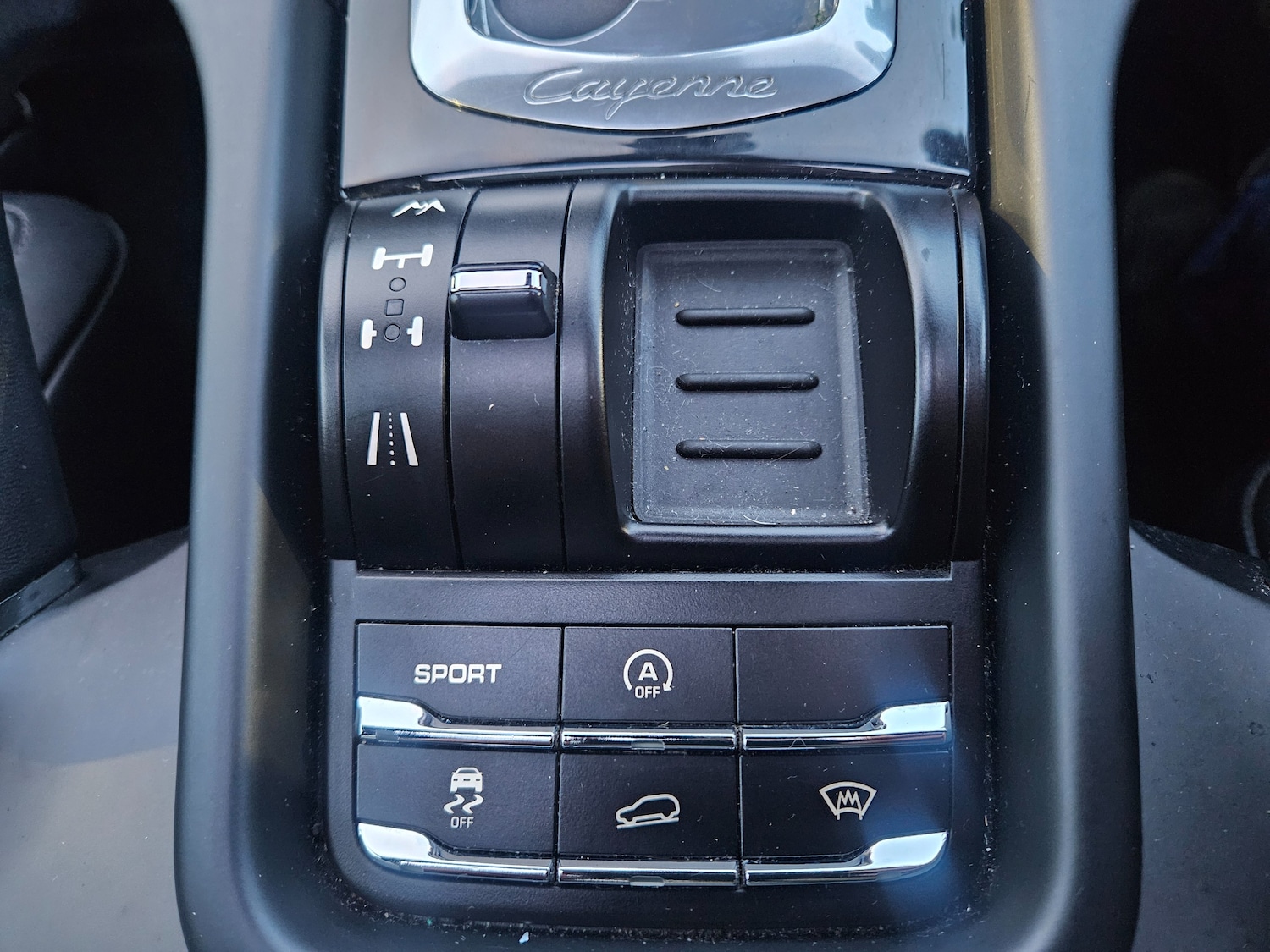 Used Porsche Cayenne 2011 for sale - 76748527: Photo 29