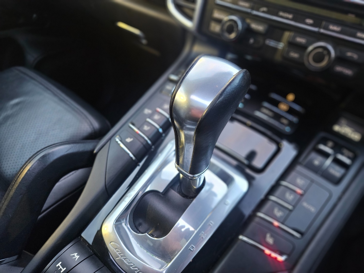 Used Porsche Cayenne 2011 for sale - 76748527: Photo 30