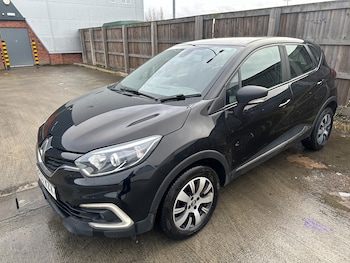 Used Renault Captur 2017 for sale - 77688222: Photo