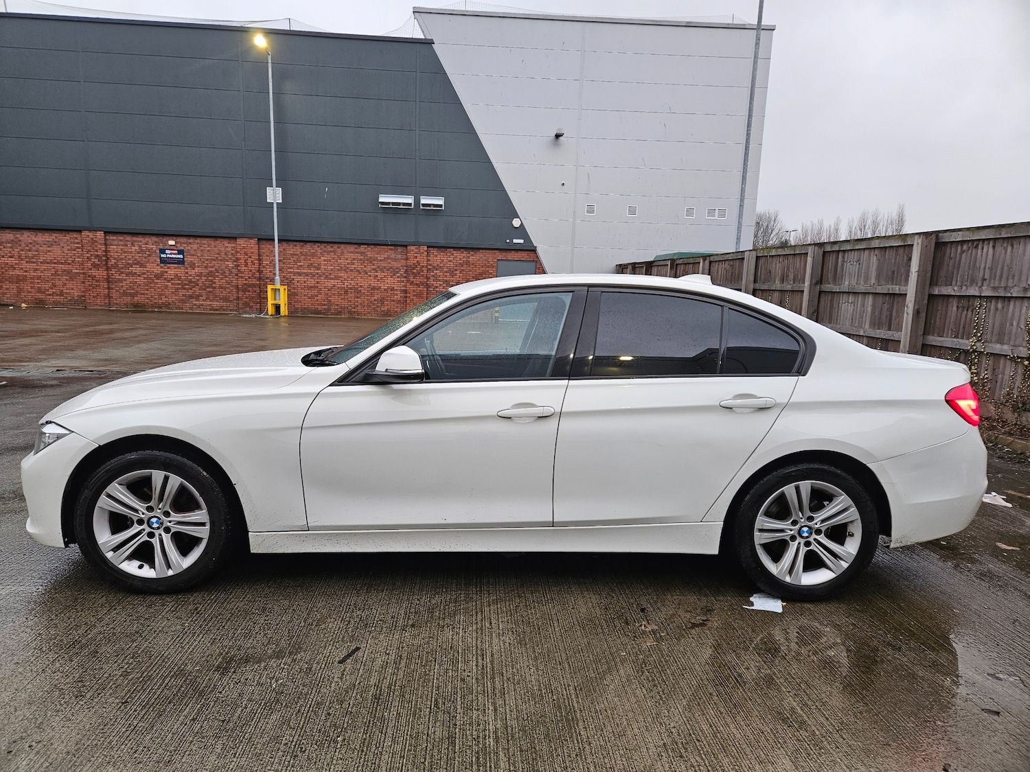 Used BMW 3 Series for sale - 77759515: Photo 4