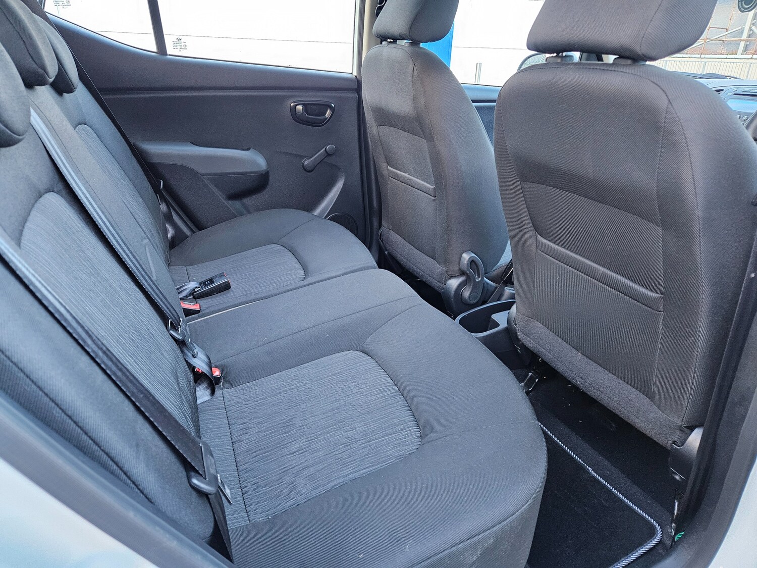 Used Hyundai i10 2013 for sale - 77614620: Photo 14