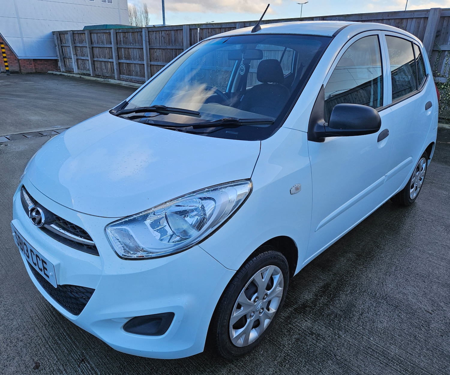 Used Hyundai i10 2013 for sale - 77614620: Photo 3