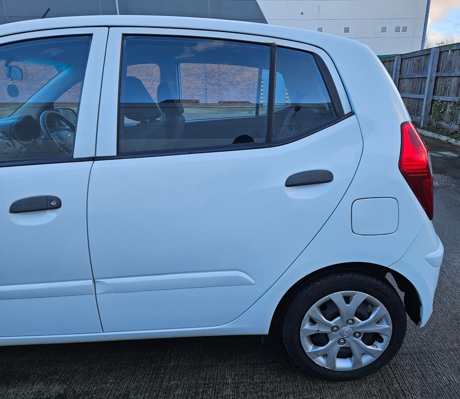 Used Hyundai i10 2013 for sale - 77614620: Photo 6