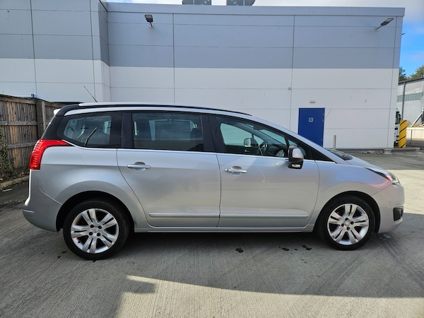 Used Peugeot 5008 2014 for sale - 76273769: Photo 9