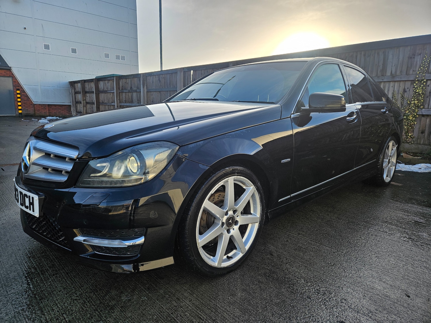 Used Mercedes-Benz C Class 2011 for sale - 77364116: Photo 5