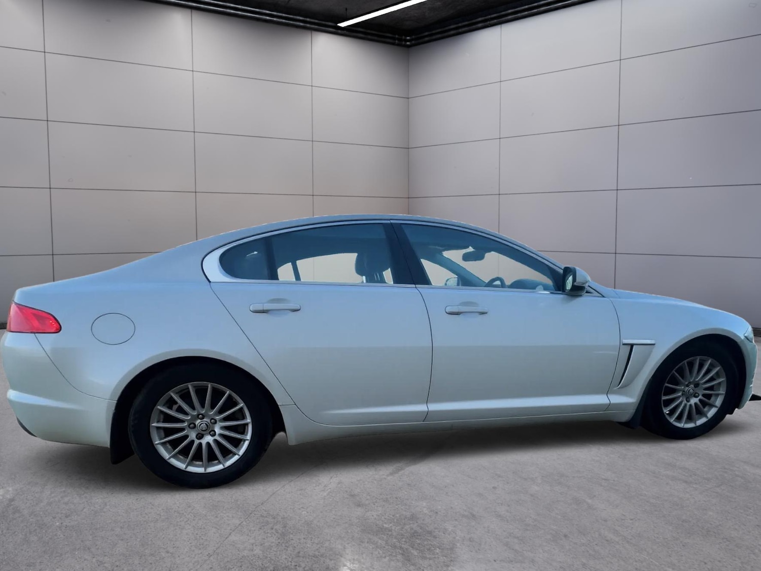 Used Jaguar XF 2011 for sale - 78141924: Photo 4