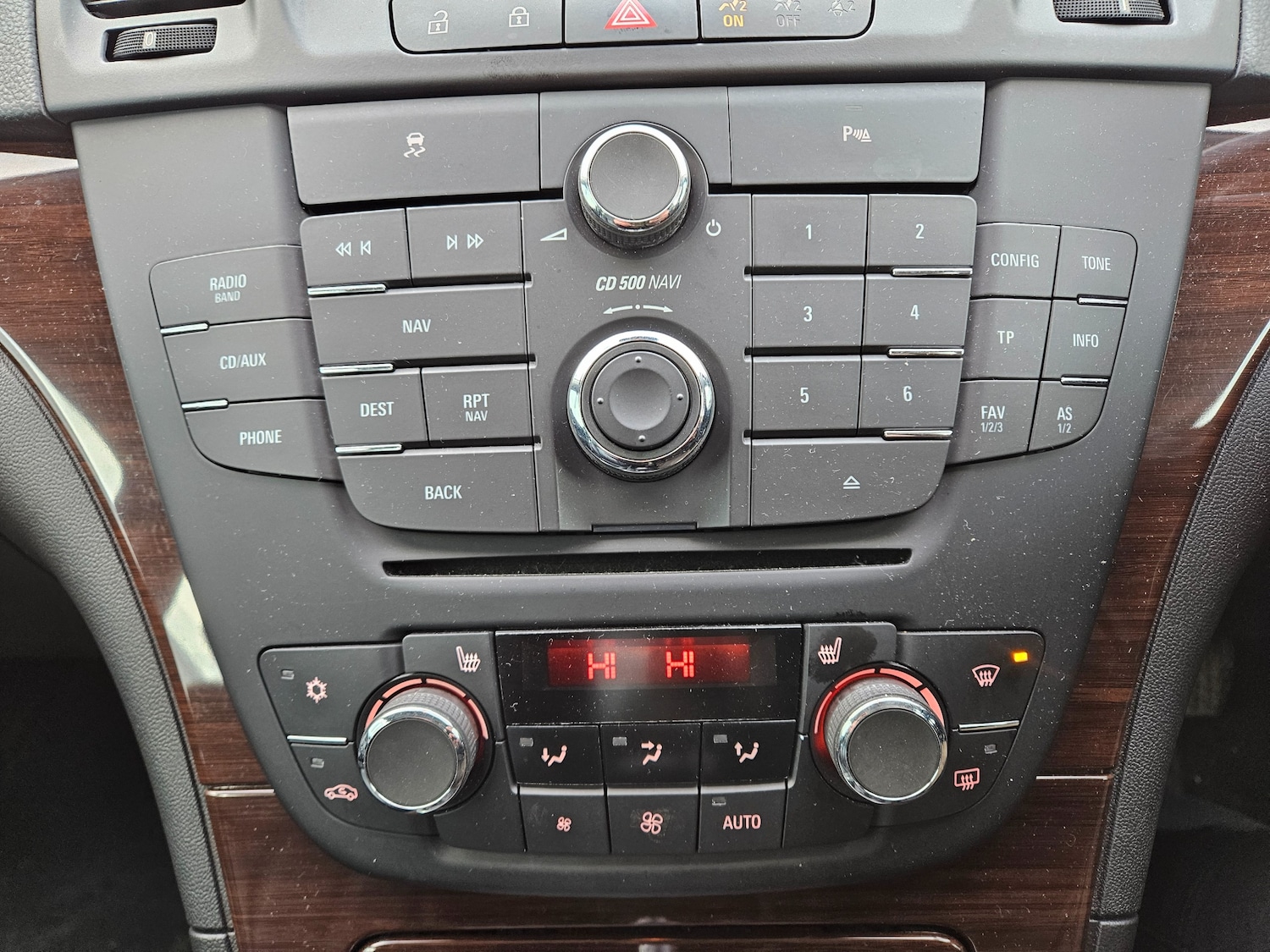 Used Vauxhall Insignia 2010 for sale - 77164245: Photo 12