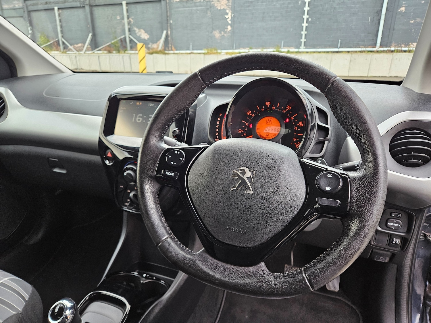 Used Peugeot 108 2016 for sale - 76830834: Photo 15