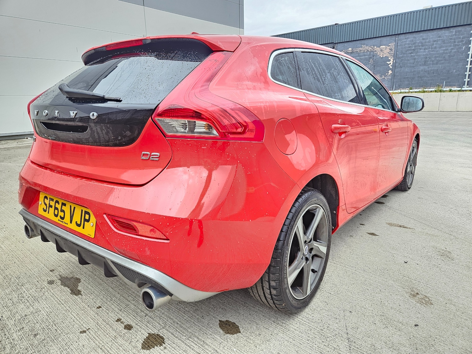 Used Volvo V40 2015 for sale - 76438930: Photo 10
