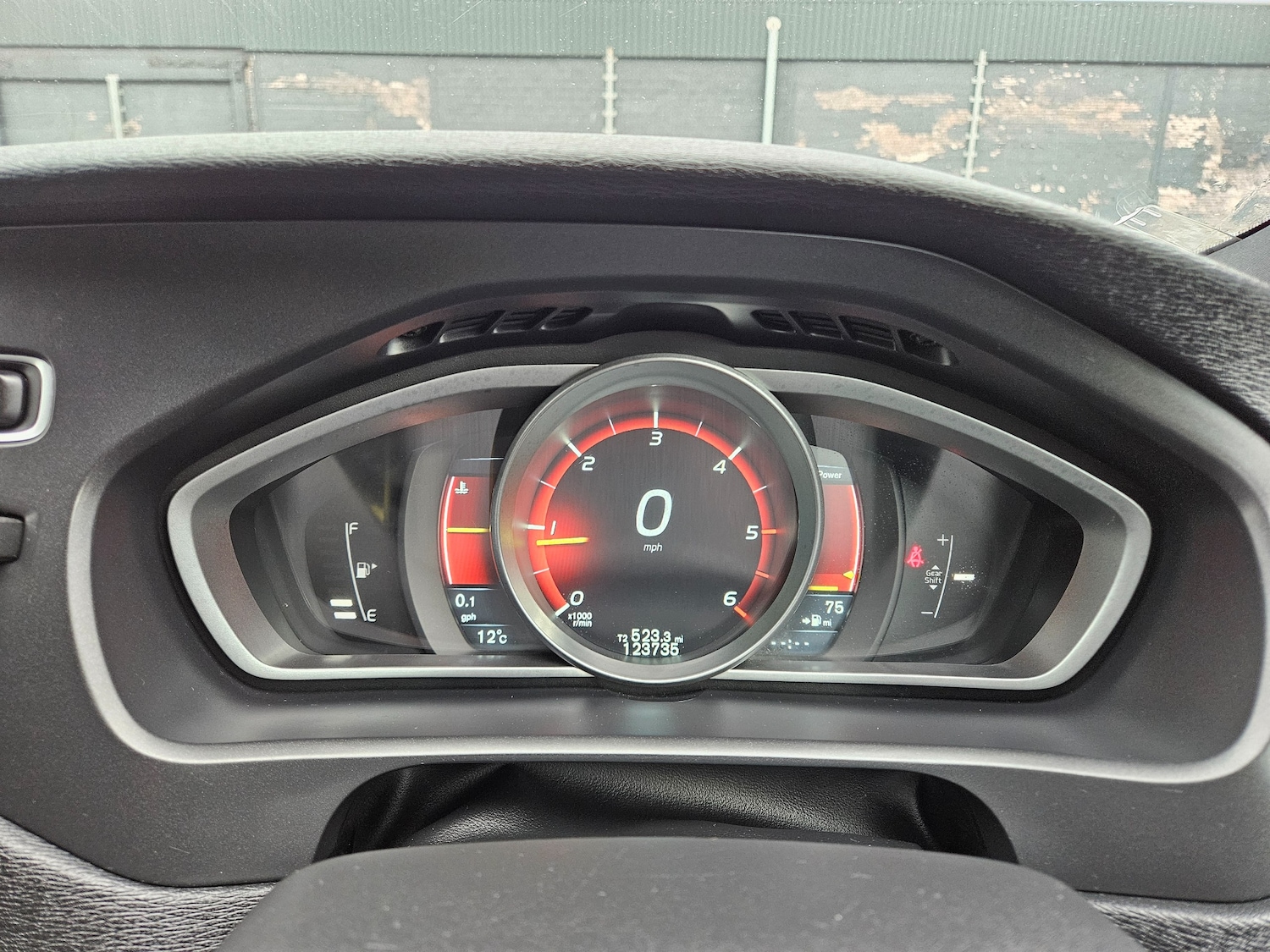 Used Volvo V40 2015 for sale - 76438930: Photo 21