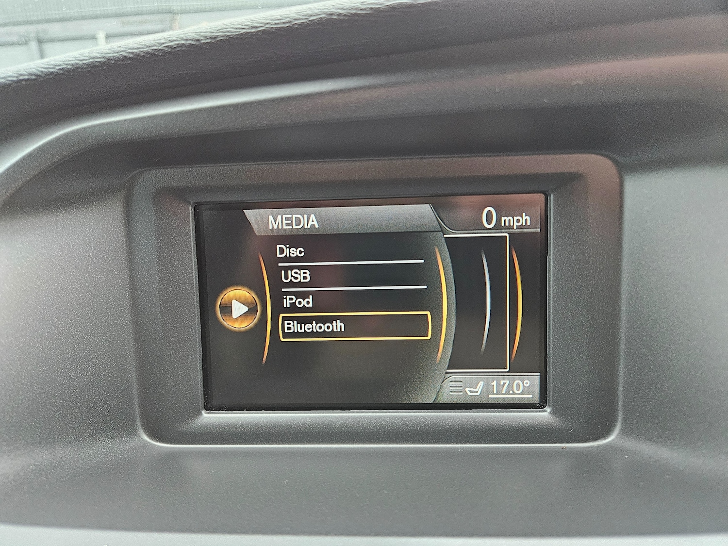 Used Volvo V40 2015 for sale - 76438930: Photo 23