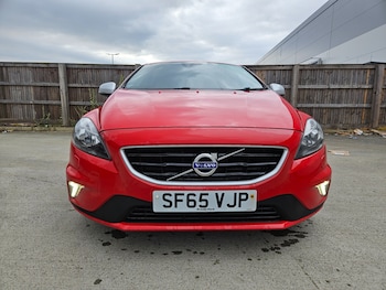 Used Volvo V40 2015 for sale - 76438930: Photo
