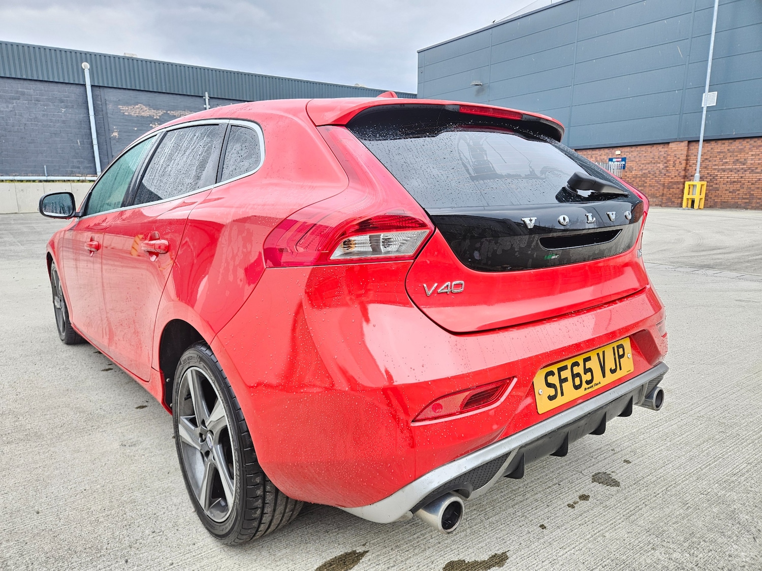 Used Volvo V40 2015 for sale - 76438930: Photo 8