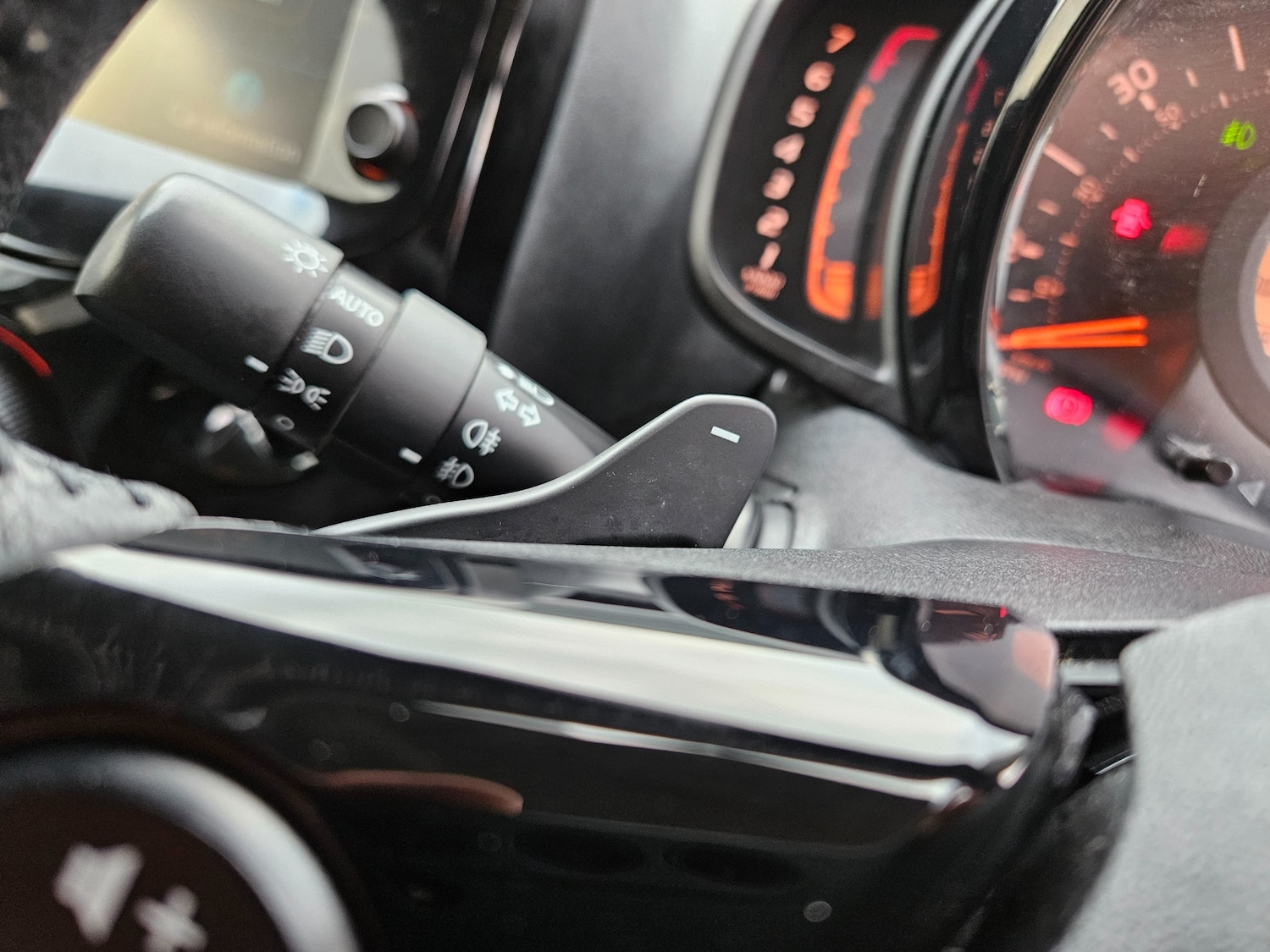 Used Peugeot 108 2016 for sale - 76531493: Photo 21