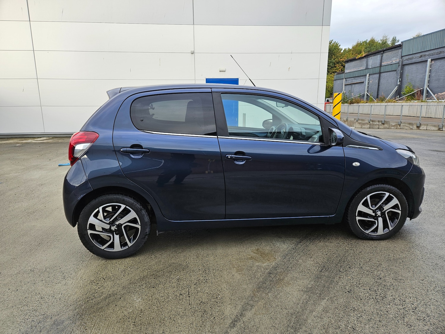 Used Peugeot 108 2016 for sale - 76531493: Photo 9