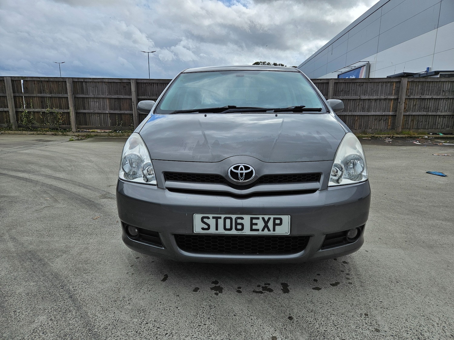 Used Toyota Corolla Verso 2006 for sale - 76531526: Photo 2