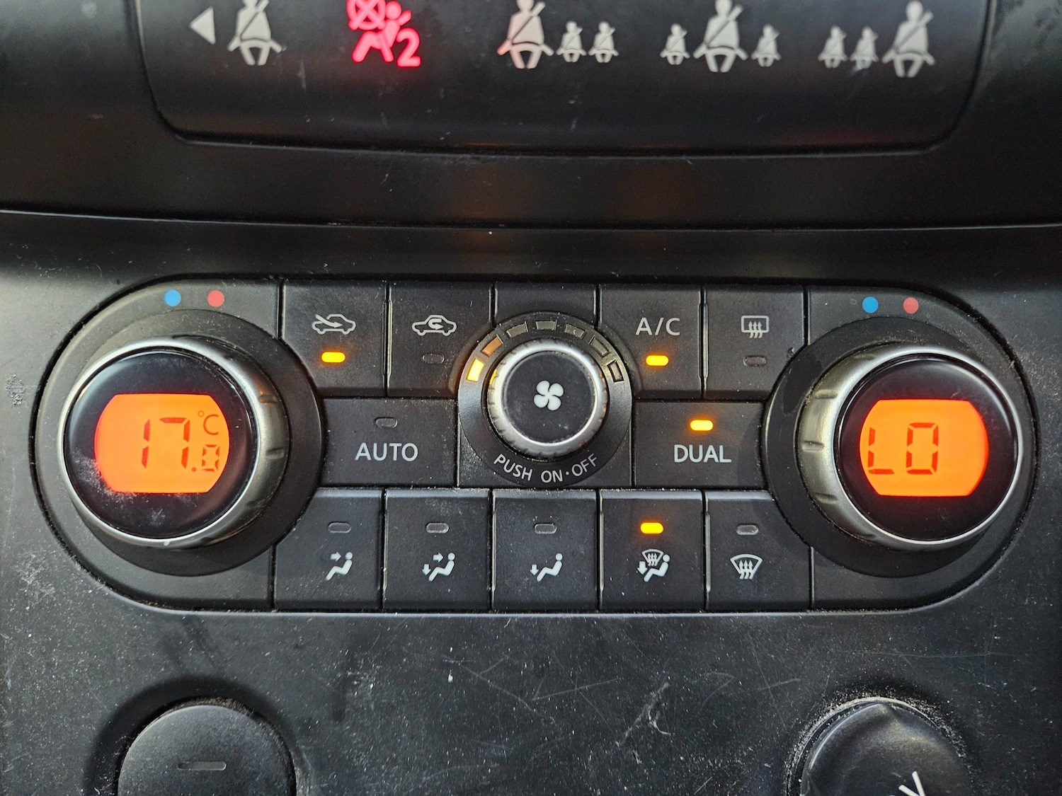 Used Nissan Qashqai 2009 for sale - 77614652: Photo 11