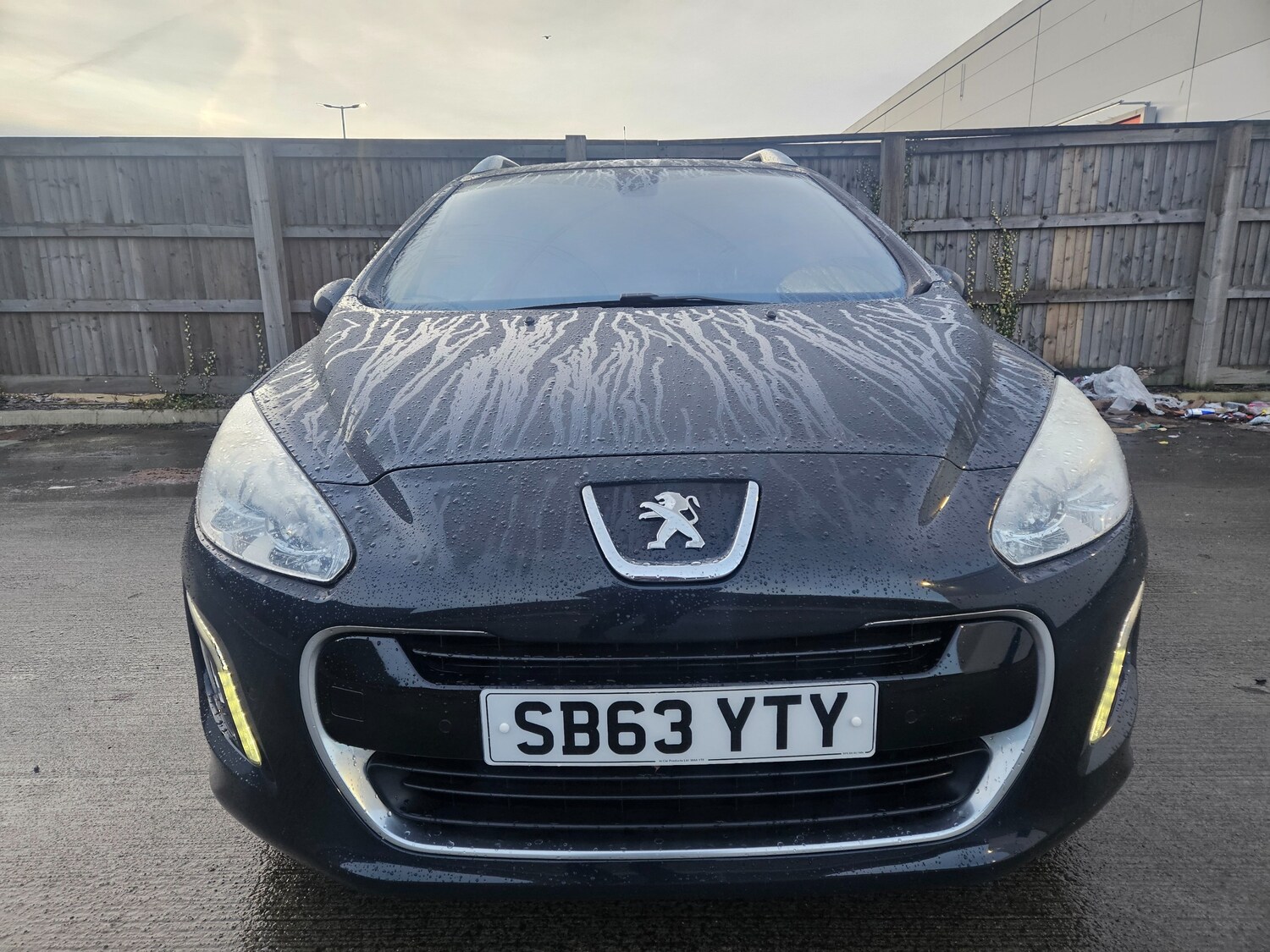 Used Peugeot 308 2014 for sale - 77019202: Photo 2