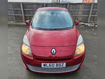 Used Renault Grand Scenic 2010 for sale - 76919117: Photo