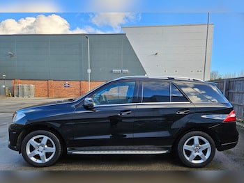 Used Mercedes-Benz M Class 2014 for sale - 77220917: Photo