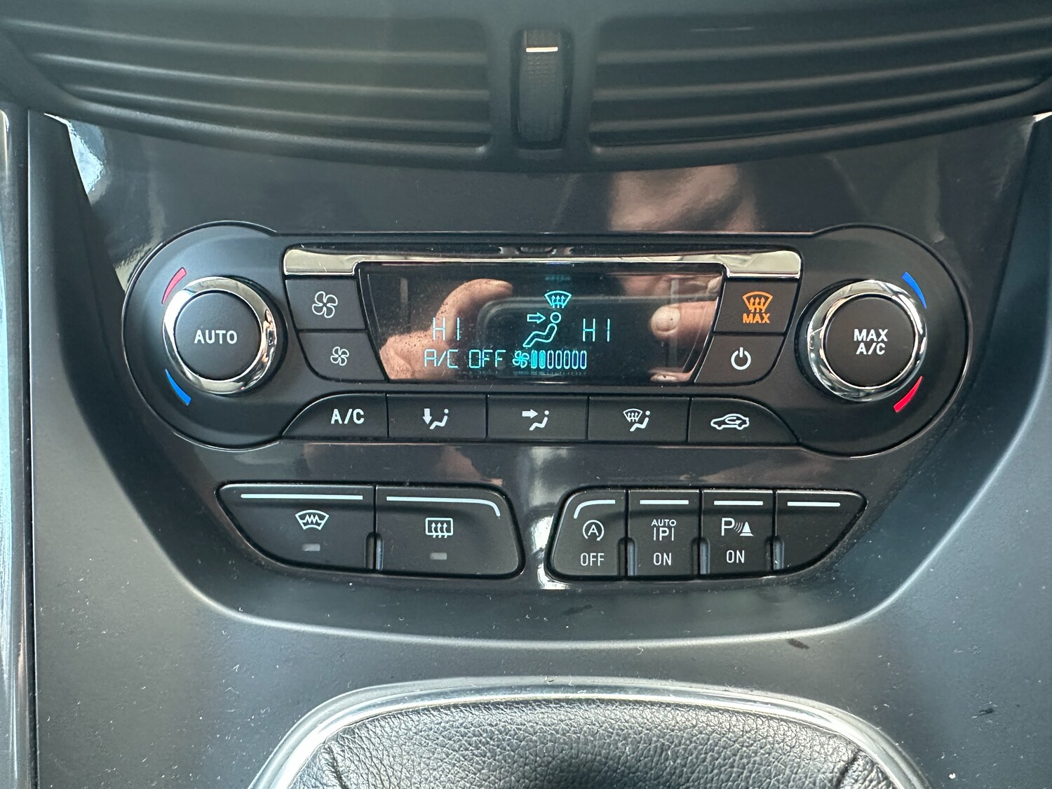 Used Ford Kuga 2015 for sale - 78074867: Photo 13