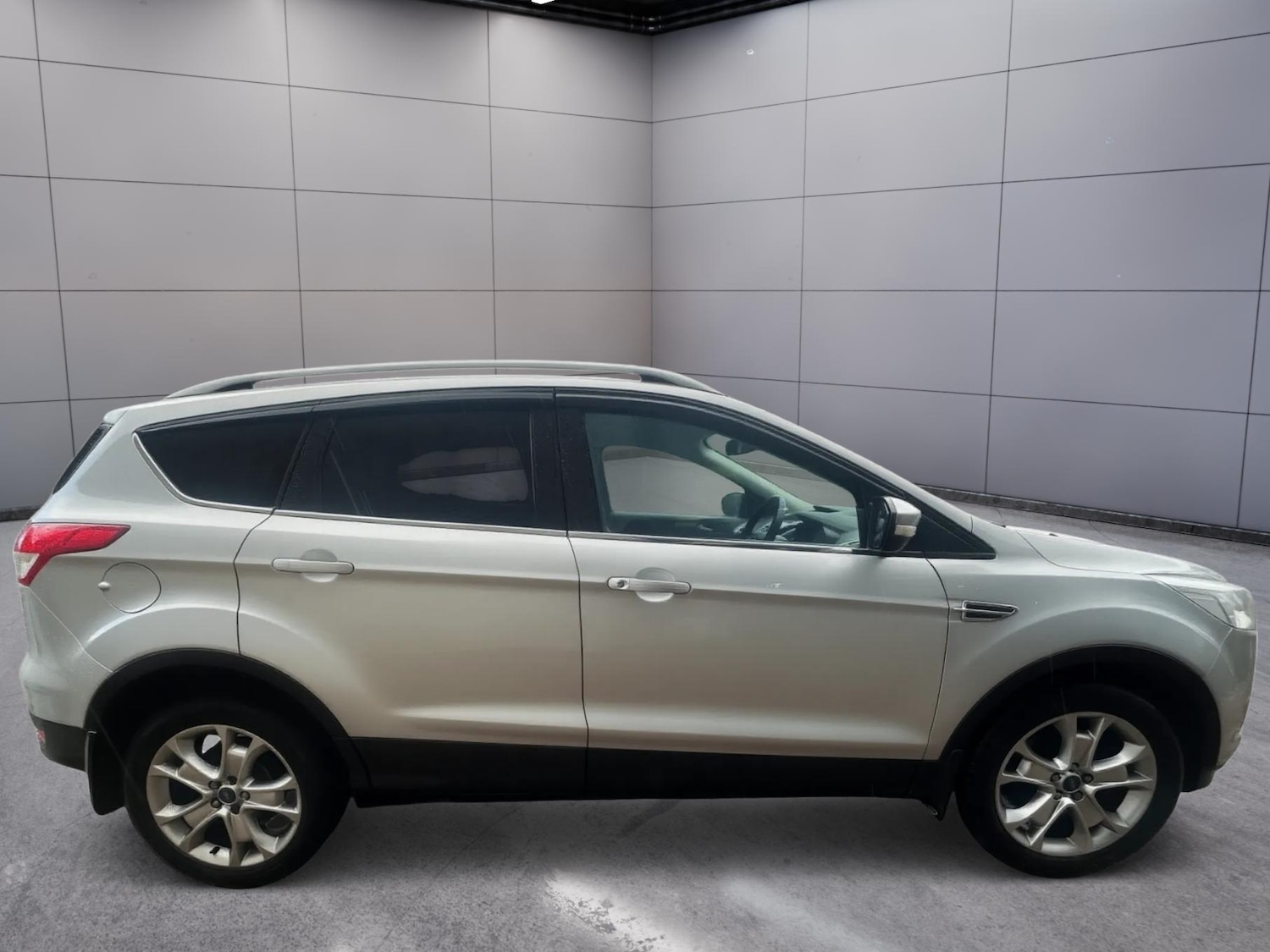 Used Ford Kuga 2015 for sale - 78074867: Photo 3