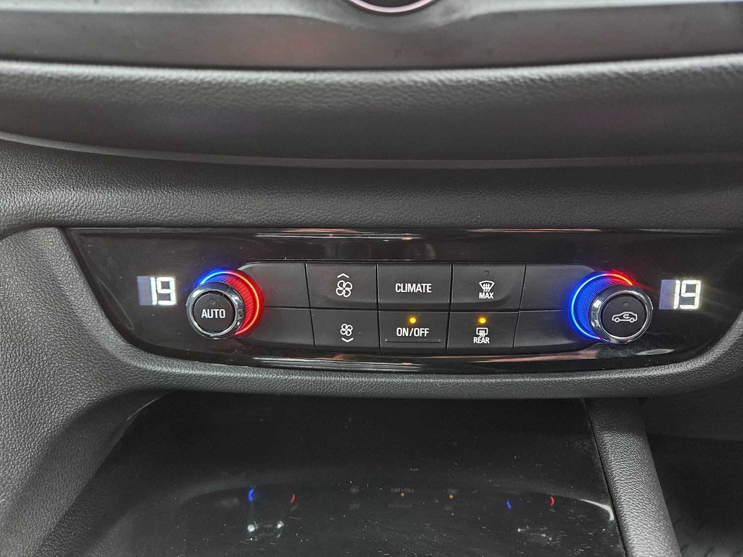 Used Vauxhall Insignia for sale - 77614665: Photo 18