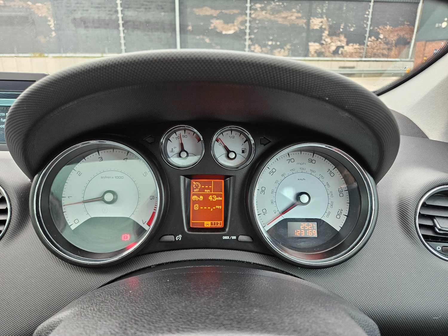Used Peugeot 308 SW 2014 for sale - 76181960: Photo 20