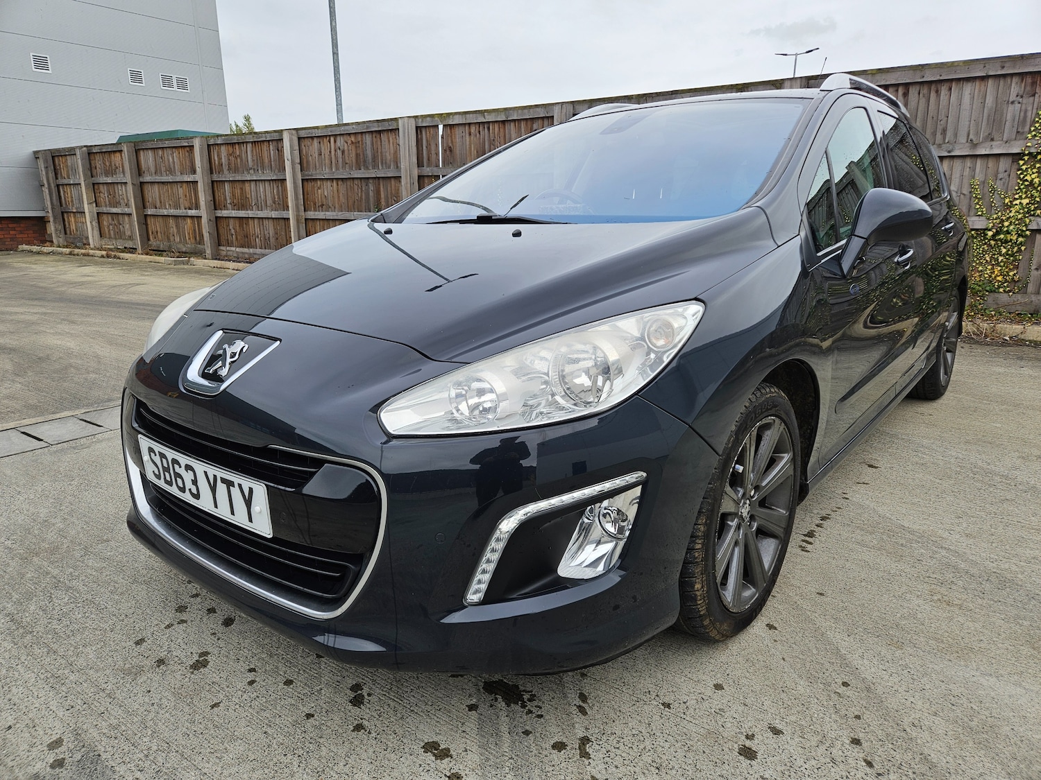 Used Peugeot 308 SW 2014 for sale - 76181960: Photo 4