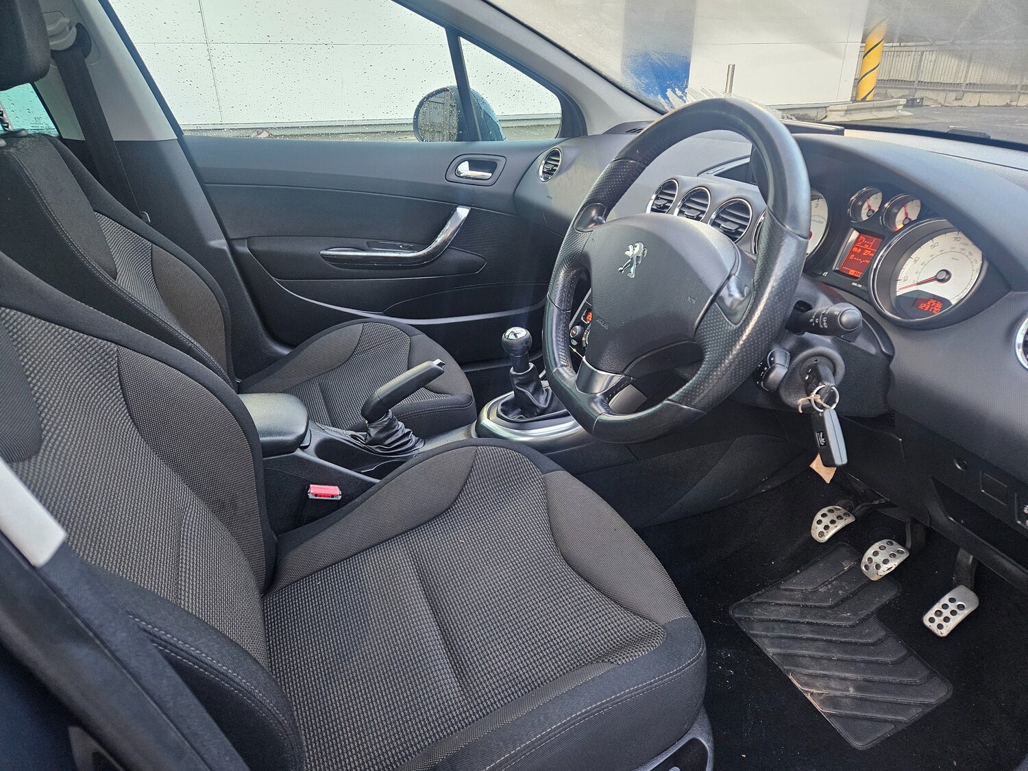 Used Peugeot 308 2014 for sale - 77614653: Photo 17