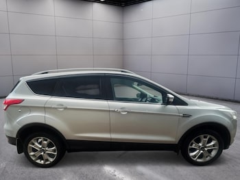 Used Ford Kuga 2015 for sale - 79351080: Photo