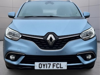 Used Renault Grand Scenic 2017 for sale - 79351069: Photo