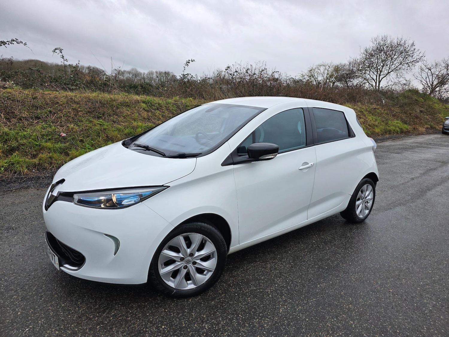 Used Renault Zoe 2015 for sale - 77305875: Photo 3