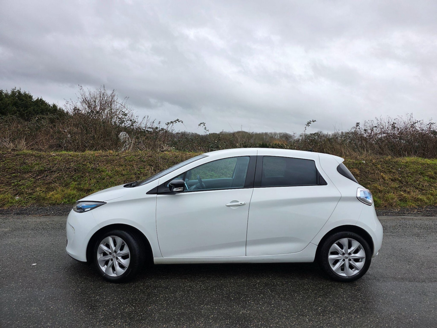 Used Renault Zoe 2015 for sale - 77305875: Photo 4
