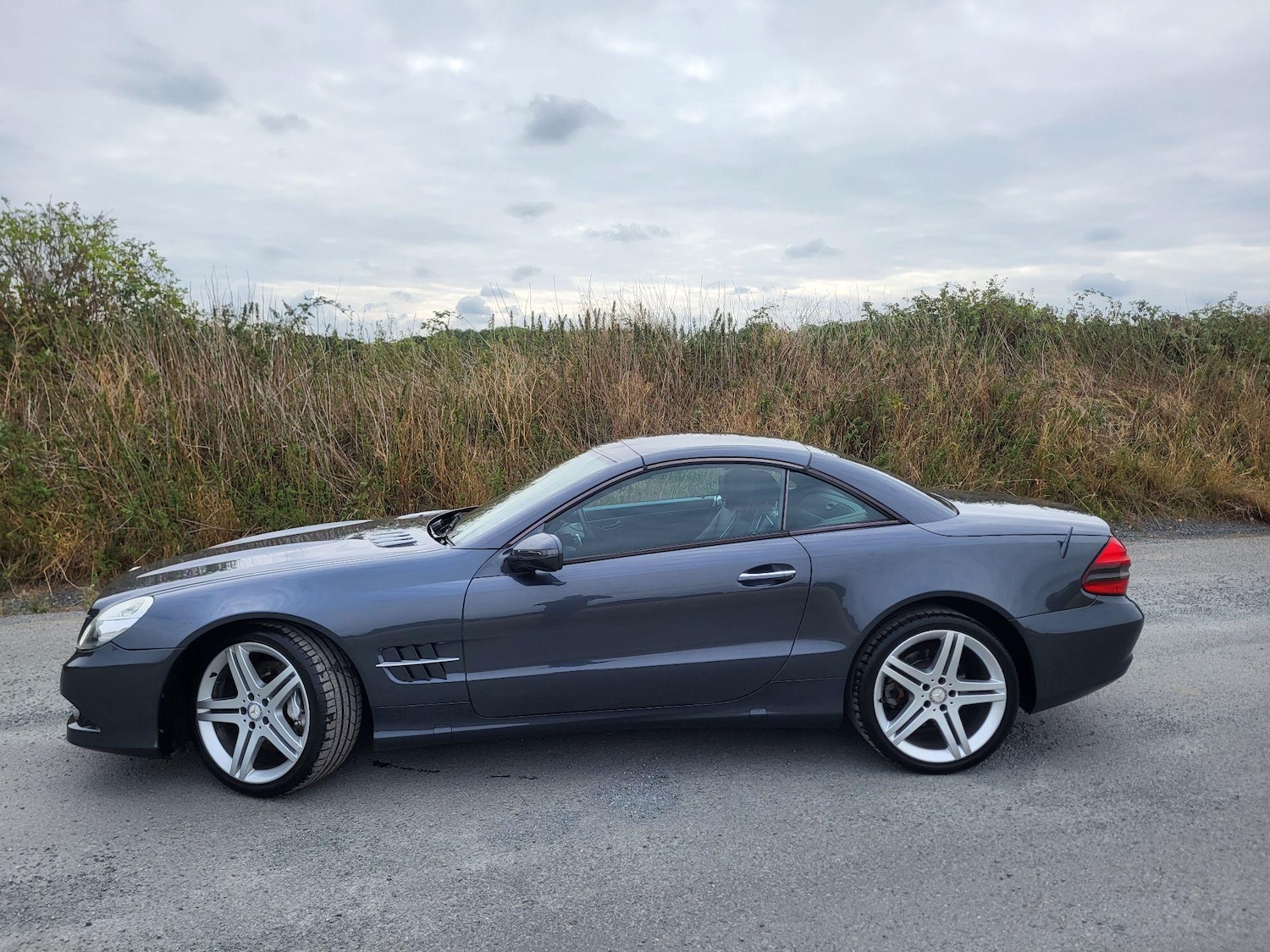 Used Mercedes-Benz SL 2010 for sale - 76539132: Photo 12