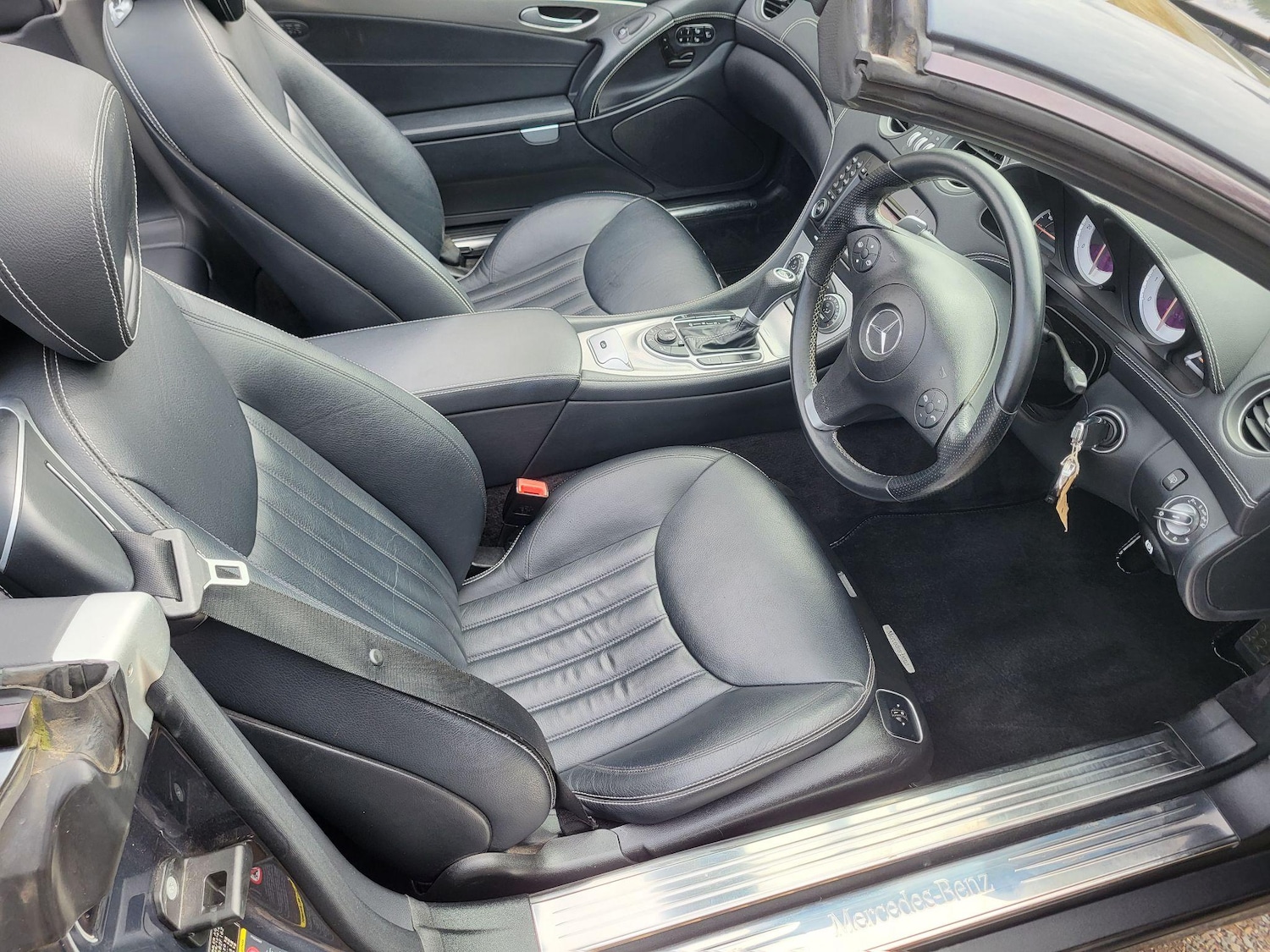 Used Mercedes-Benz SL 2010 for sale - 76539132: Photo 21