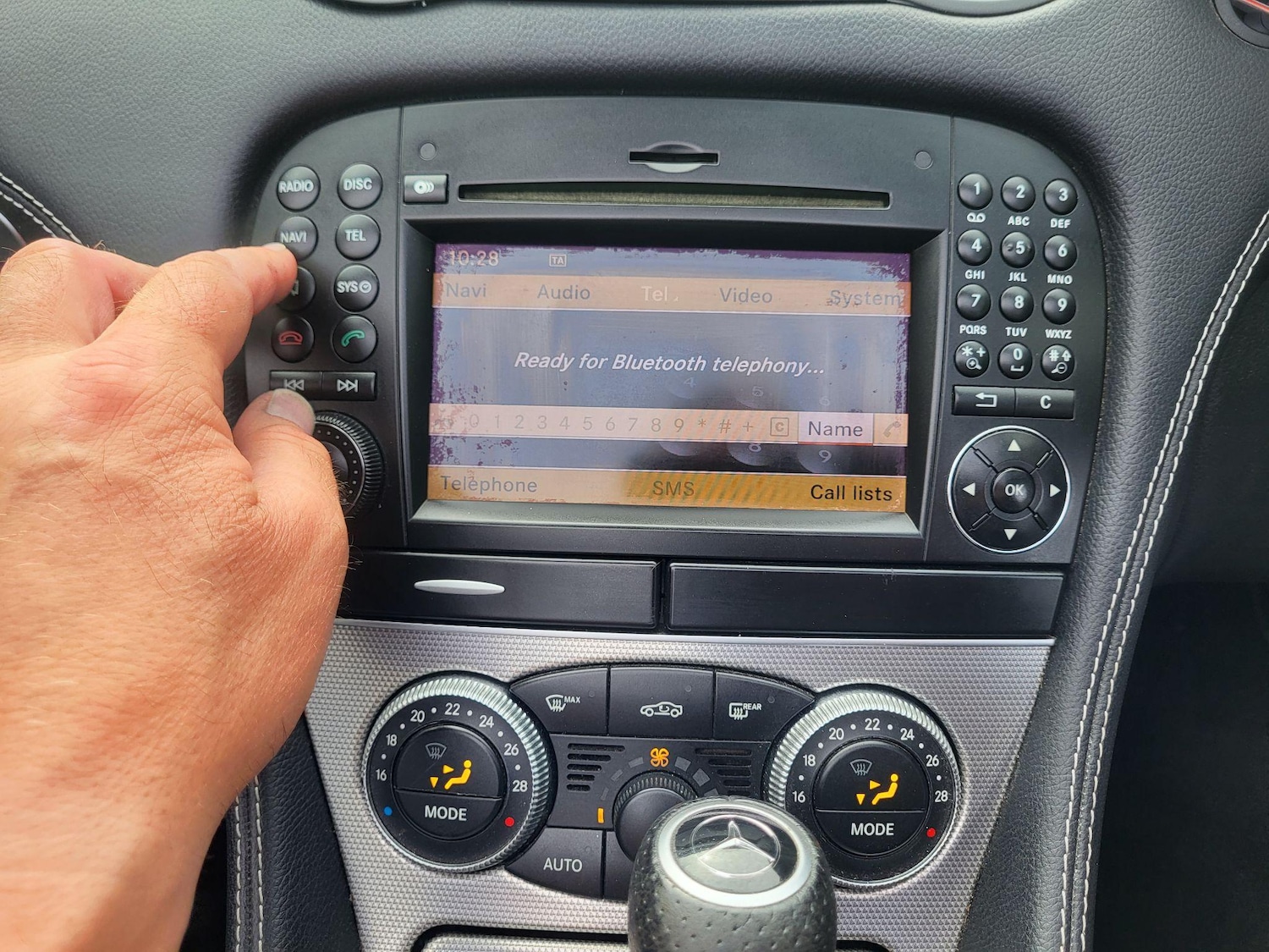 Used Mercedes-Benz SL 2010 for sale - 76539132: Photo 28