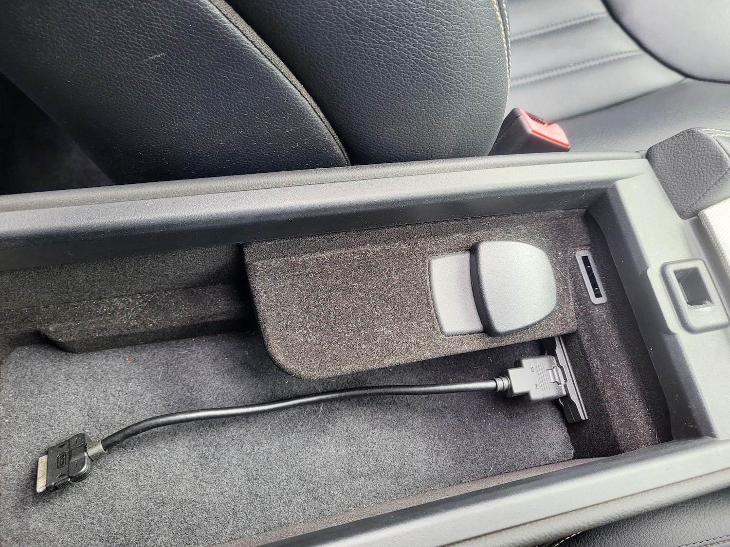 Used Mercedes-Benz SL 2010 for sale - 76539132: Photo 30