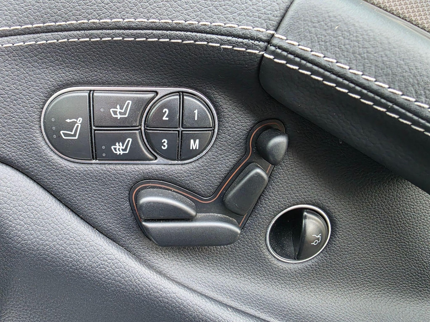 Used Mercedes-Benz SL 2009 for sale - 77315094: Photo 30