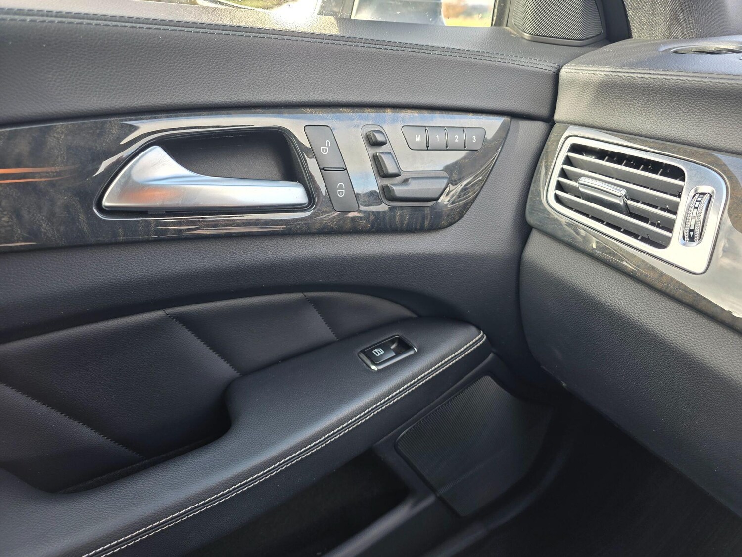 Used Mercedes-Benz CLS 2014 for sale - 77469231: Photo 27