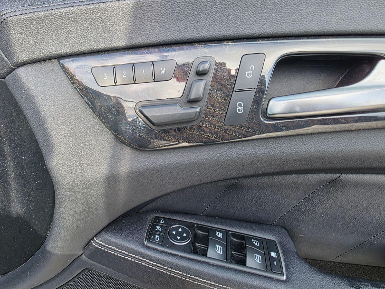 Used Mercedes-Benz CLS 2014 for sale - 77469231: Photo 28