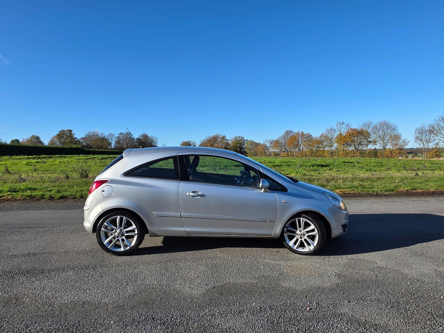 Used Vauxhall Corsa 2007 for sale - 76759383: Photo 8