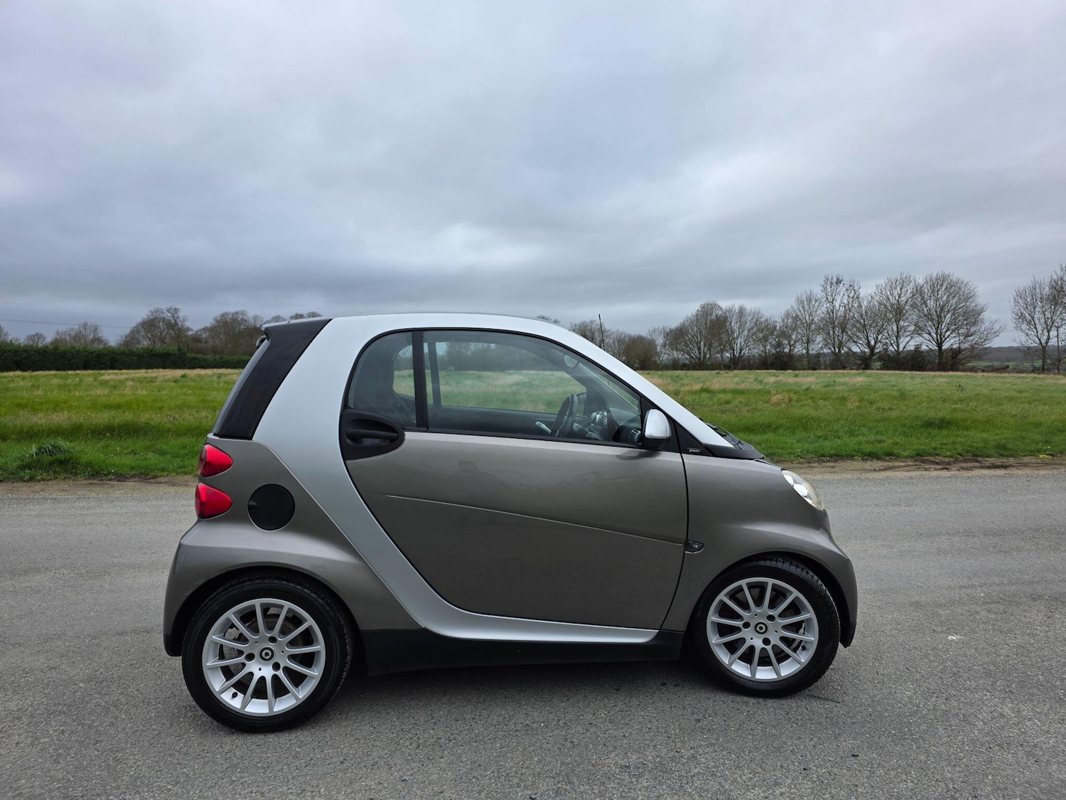 Used smart fortwo 2010 for sale - 78006759: Photo 9