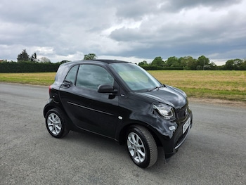 Used smart fortwo 2017 for sale - 78504415: Photo