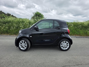 Used smart fortwo 2017 for sale - 78504415: Photo
