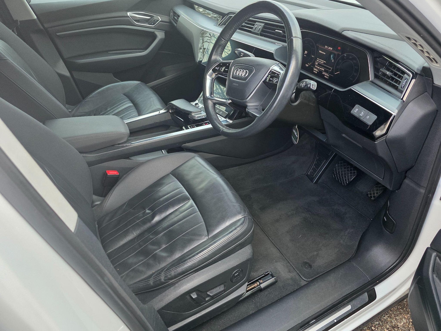 Used Audi e-tron 2020 for sale - 77267972: Photo 13