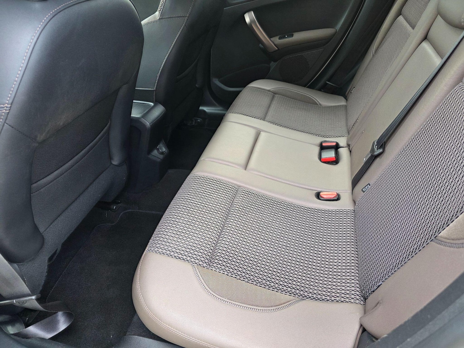 Used Peugeot 2008 2013 for sale - 76584683: Photo 17