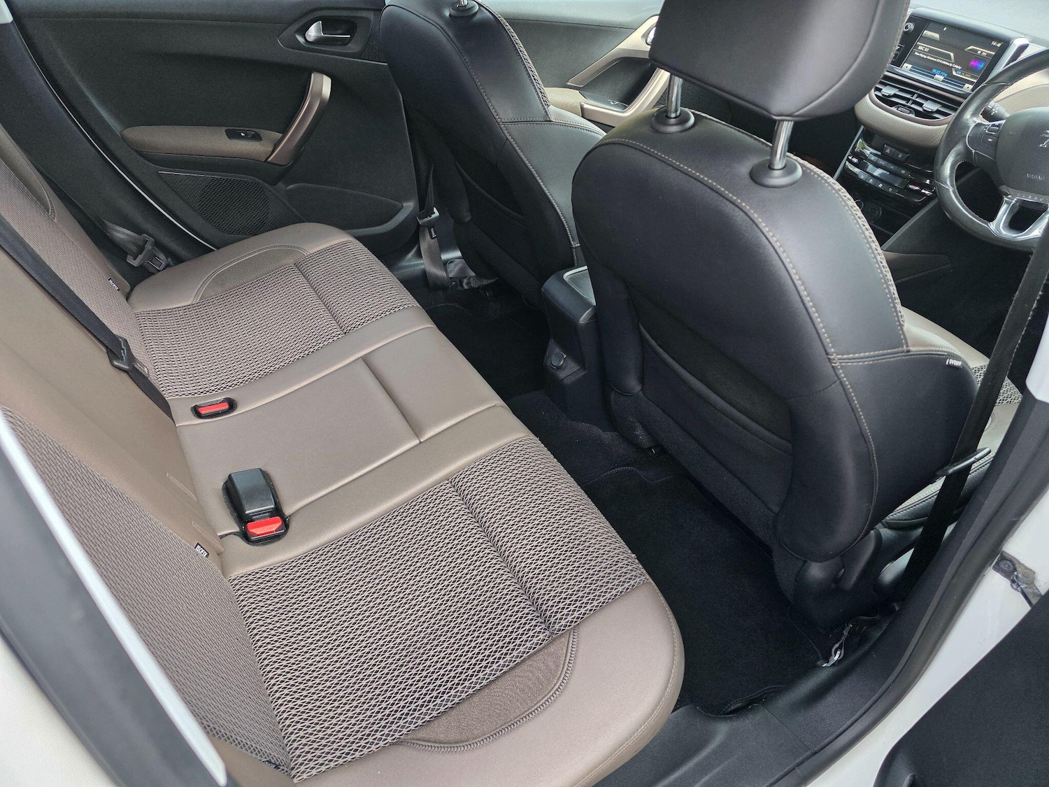 Used Peugeot 2008 2013 for sale - 76584683: Photo 18