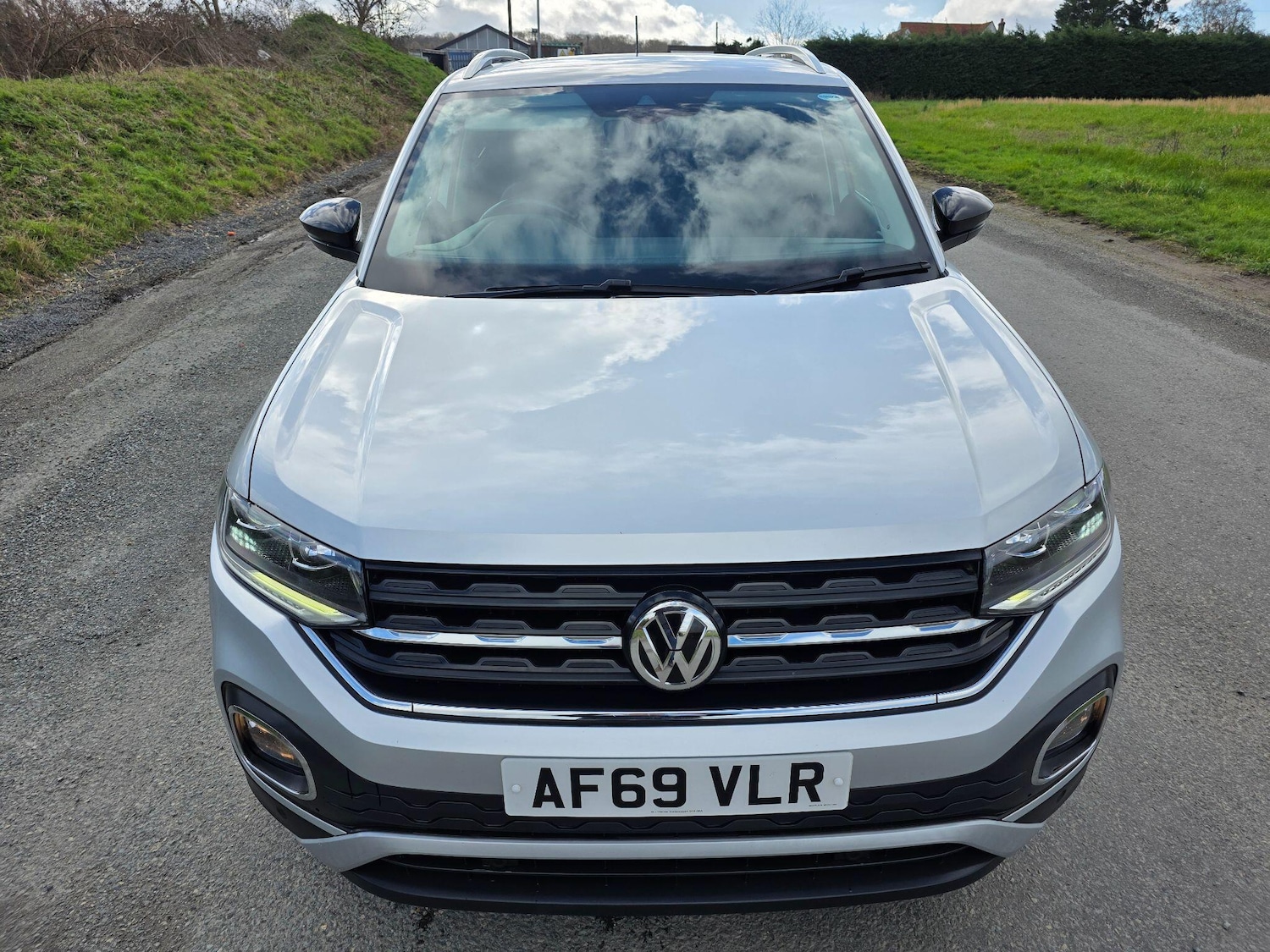 Used Volkswagen T-Cross 2019 for sale - 77658023: Photo 2