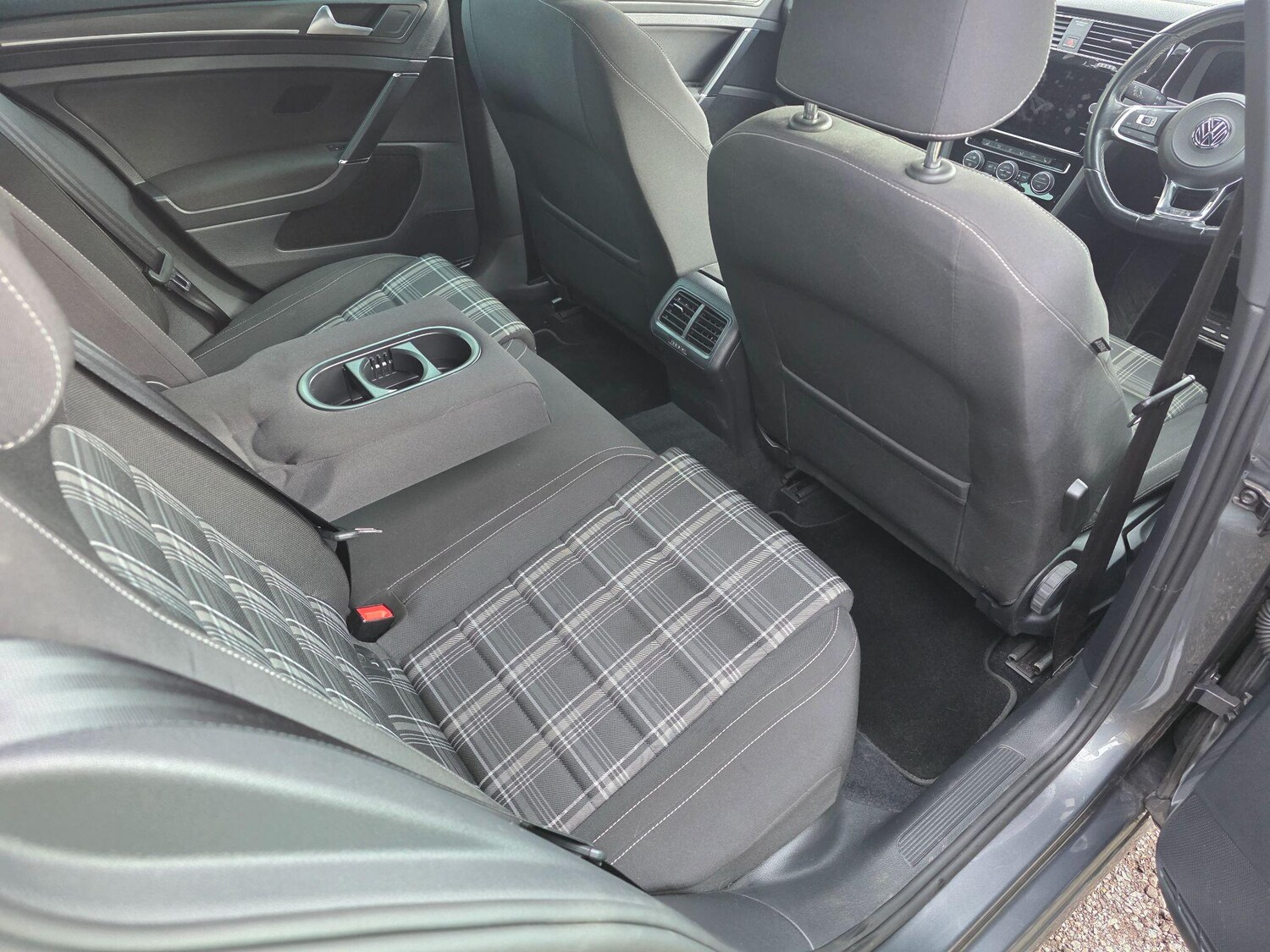 Used Volkswagen Golf 2018 for sale - 77573891: Photo 14